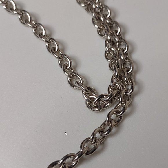 Very Long 39 Inch Chain With Tear Drop Shaped Pendant - Picture 6 of 9